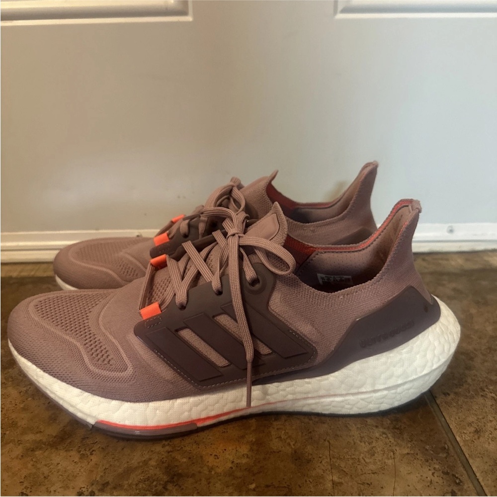 Adidas ultra boost magic 22 mauve size women’s 11